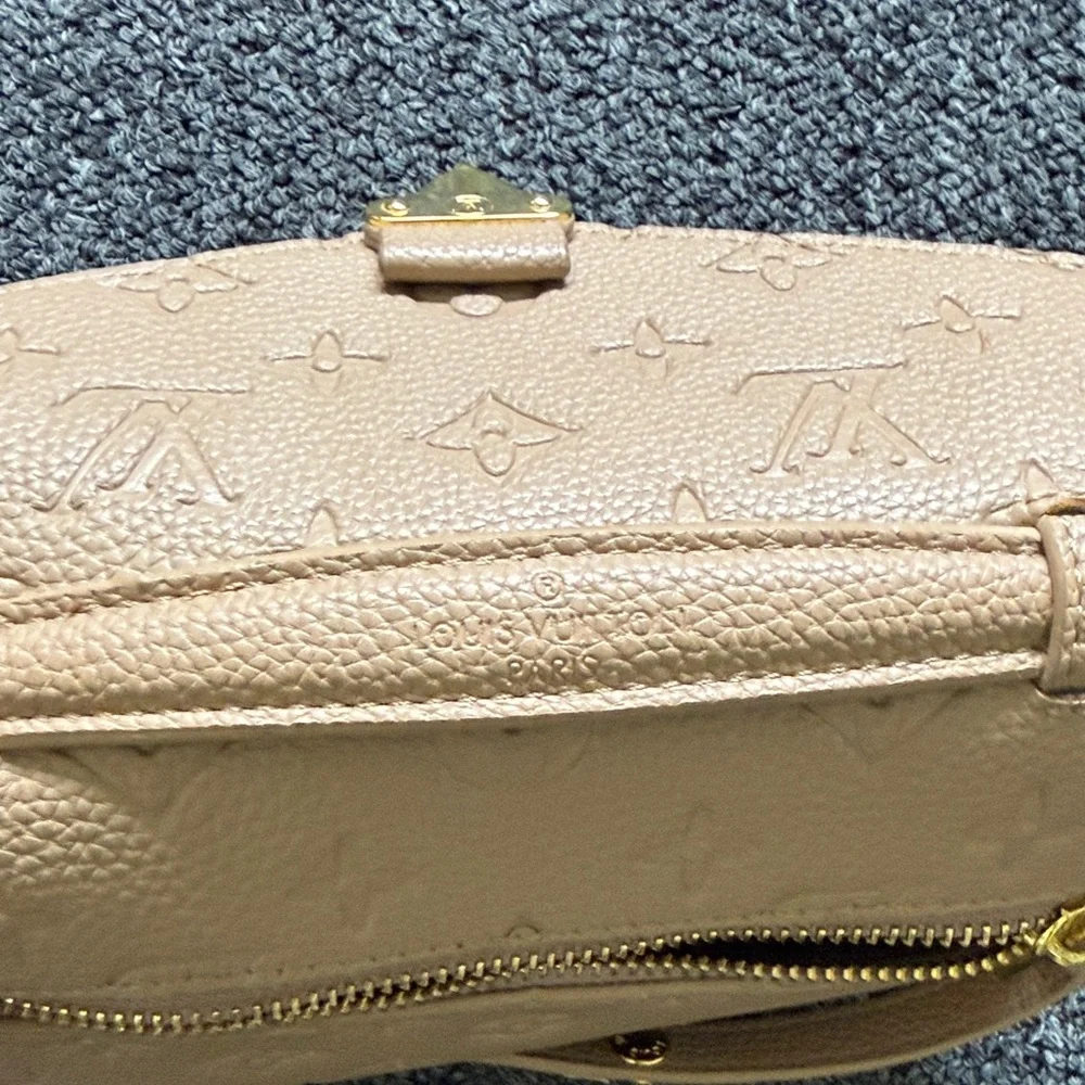 Pochette Metis East West Smoke LV Bag - Picture 7 of 7